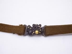 江戸末期　鉄地金象嵌彫金波地紋帯留